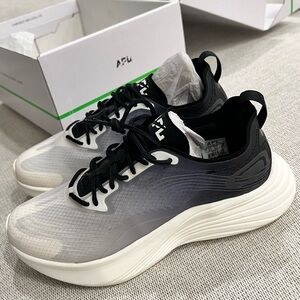 APL Women's Streamline Black / Ivory / Ombre
